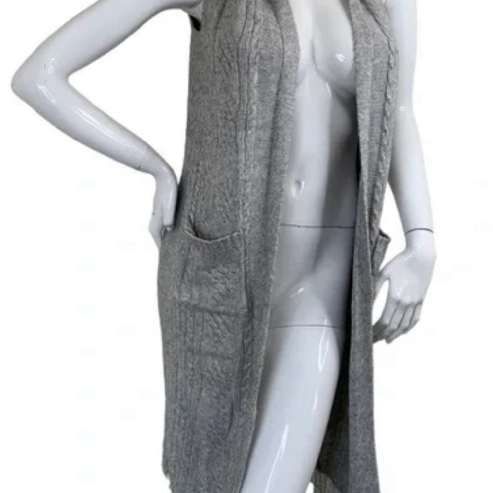 Elegant Gray Women's Sweater